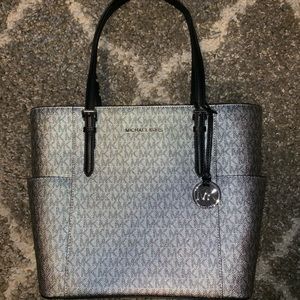 Michael Kors Jetset Handbag